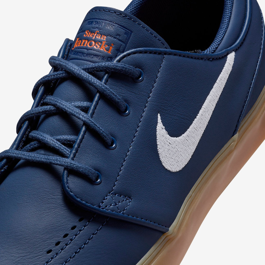 Nike-SB-Zoom-Janoski-OG-Navy-Gum